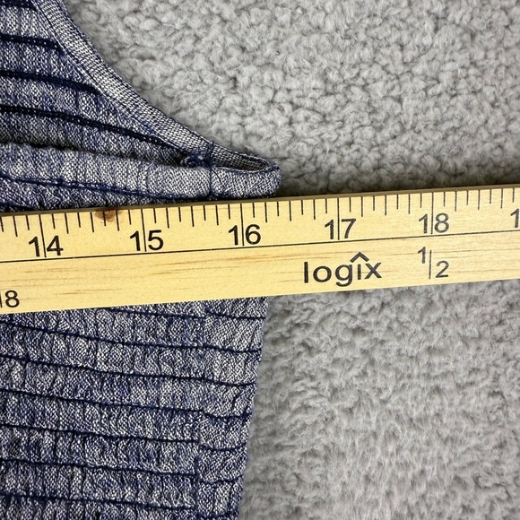 Blue chambray smocked bodice sundress size L preowned - Picture 7 of 8